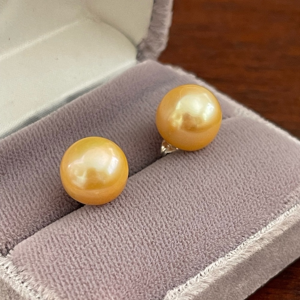 High quality large gold cream sterling silver stud earrings